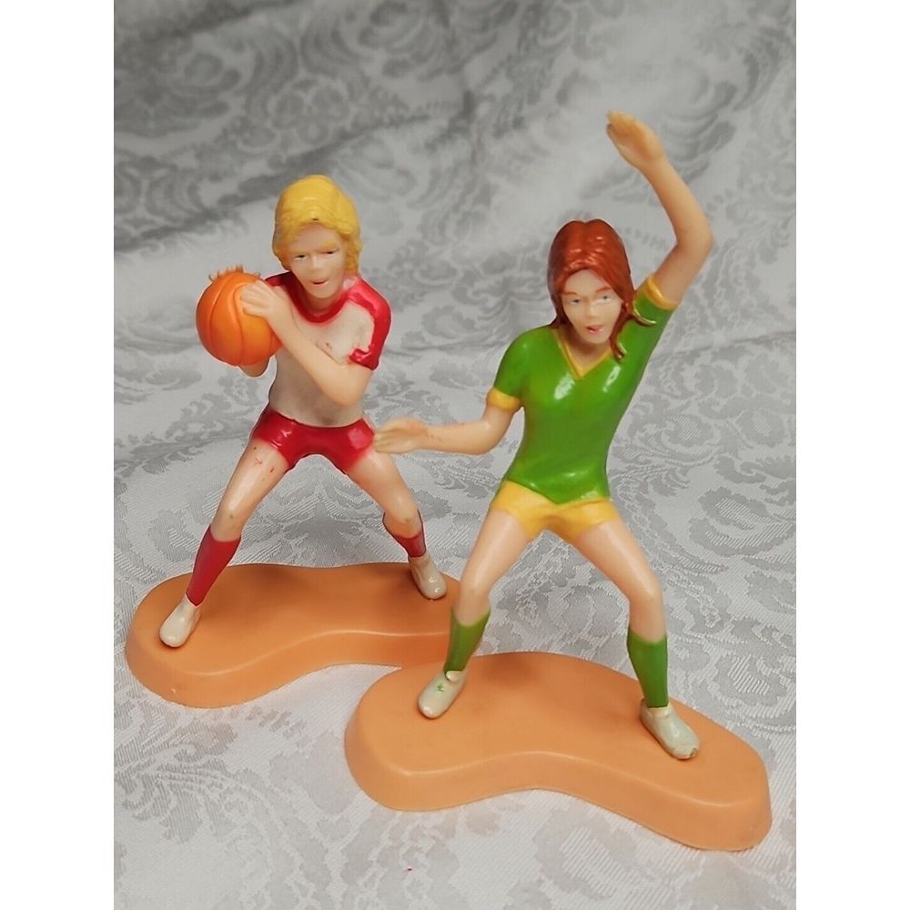 Wilton Cake Topper GIRLS BASKETBALL Players 5.5" Plastic VINTAGE 1979